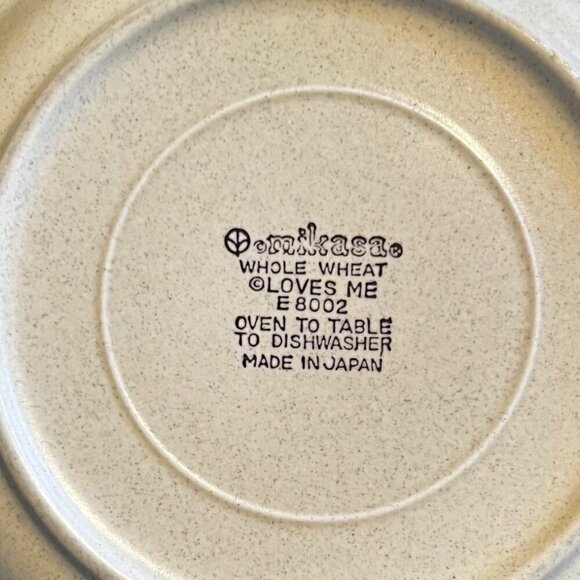 2 Vintage Mikasa Whole Wheat "Loves Me" Dinner Plates 11" Scalloped Edge Floral - Picture 7 of 7